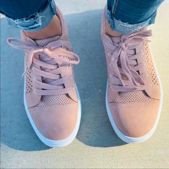 Mauve Perforated Lace Up Sneakers | Casual Vegan Memory Foam Shoes | Sz 7.5 - Picture 2 of 3
